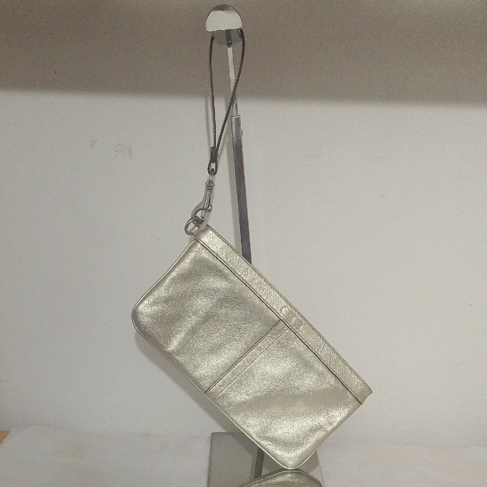 Coach Y2K Large Gold Clutch With Zipper.
